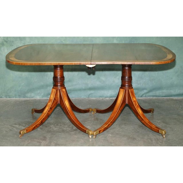 Regency Crossbanded Extendable Pedestal Dining Table in Satinwood, 1820s For Sale - Image 16 of 18