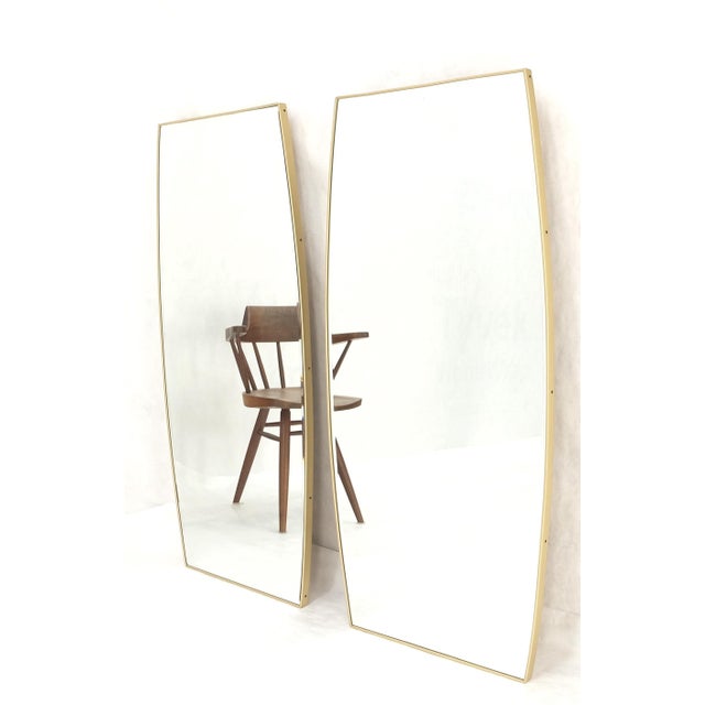 Mid 20th Century Pair of 1970s Italian Mid Century Modern Boat Shape Brass Frames Mirrors MINT! For Sale - Image 5 of 10