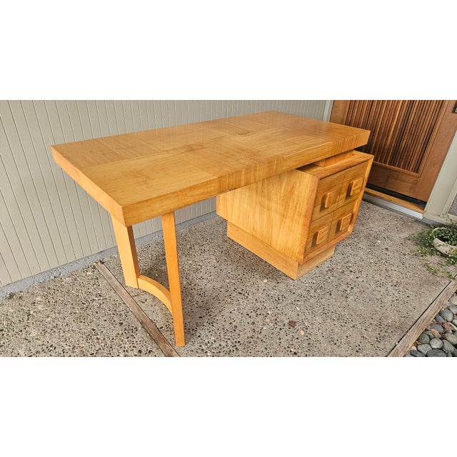 Mid-Century Modern Paul Laszlo Floating Desk for Brown Saltman For Sale - Image 3 of 9