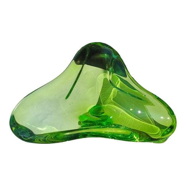 Mid-Century Murano Art Glass Bowl – Lush Emerald Green Freeform Design For Sale