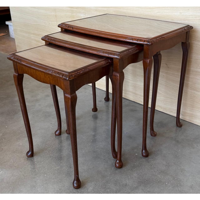 Early 20th Century Set of Three Mahogany Nesting tables with Glass Top For Sale - Image 17 of 18