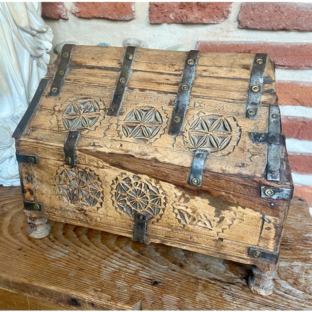 Antique Indian Dowry Chest, 1800s For Sale - Image 4 of 12