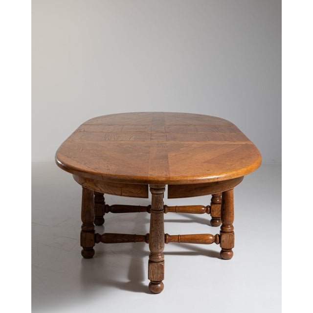 1970-1979 France Rich Walnut Brown Extending Walnut Dining Table For Sale - Image 10 of 11