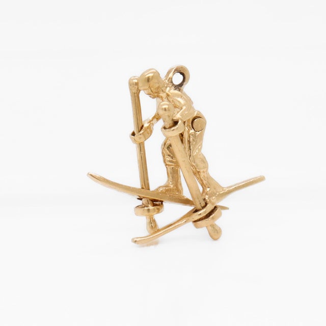 Mid 20th Century Vintage 14k Gold Kinetic Figural Skier Charm for a Bracelet For Sale - Image 5 of 11