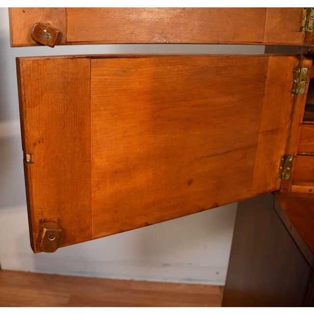 19th American Federal Mable Wood Secretary Desk With Bookcase Top c.1870 For Sale - Image 10 of 18