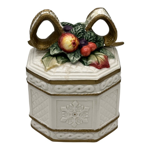 Vintage Trompe L’Oeil Fitz & Floyd "Snowy Winter" Christmas Present Box For Sale