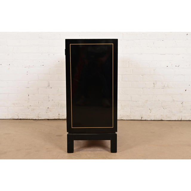 Drexel Heritage Hollywood Regency Chinoiserie Hand-Painted Black Lacquered Bar Cabinet For Sale - Image 9 of 12
