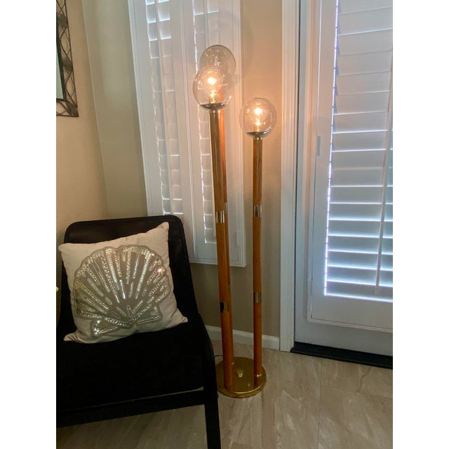 Wood 70s Mid-Century 3-Globe Oak & Brass Floor Lamp For Sale - Image 7 of 10