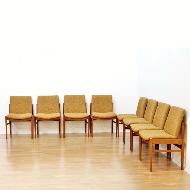 Mid-Century Modern 1960s Set of Eight Mid Century Dining Chairs Attributed Beithcraft of Scotland For Sale - Image 3 of 14