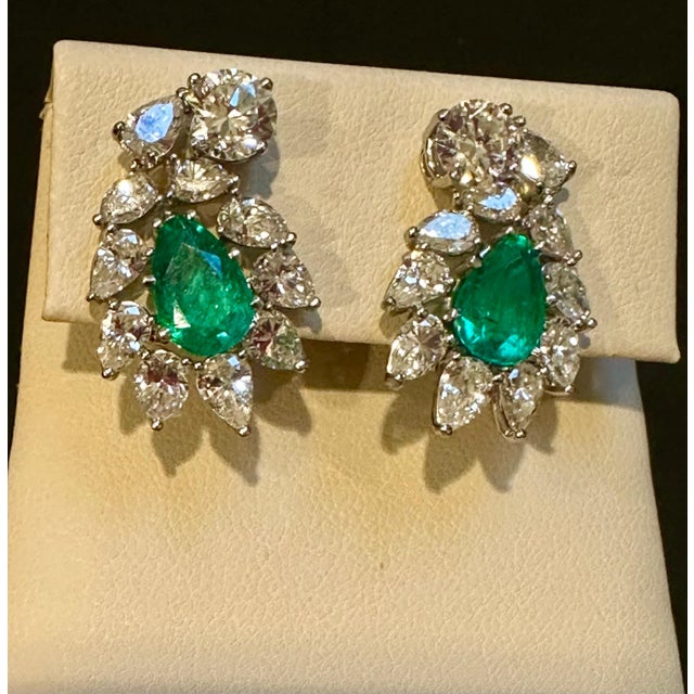 GIA Certified F1 4ct Colombian Emerald & 2 Gia Diamond FVVS2 Earrings 18kw Gold For Sale In New York - Image 6 of 18
