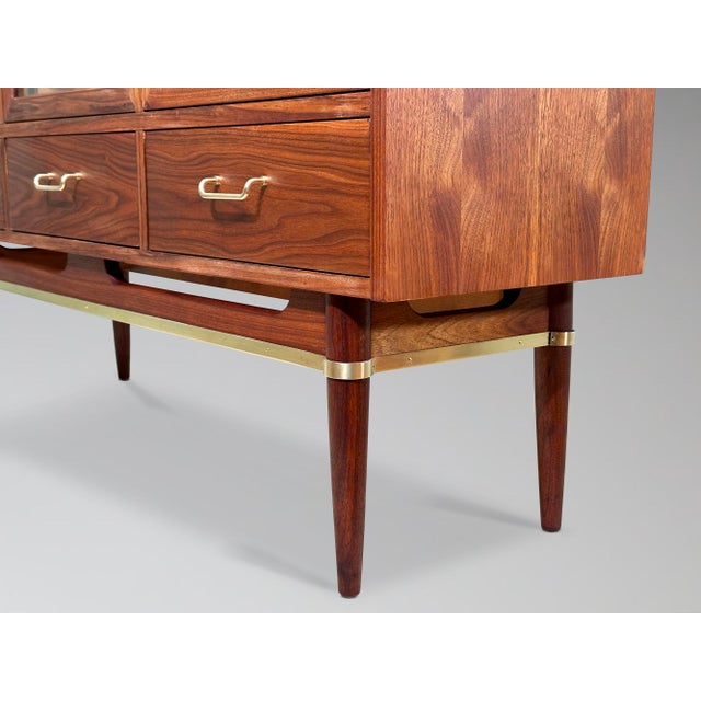 Restored American of Martinsville Dania Bubble Glass China Cabinet Display Shelving by Merton Gershun For Sale - Image 10 of 13