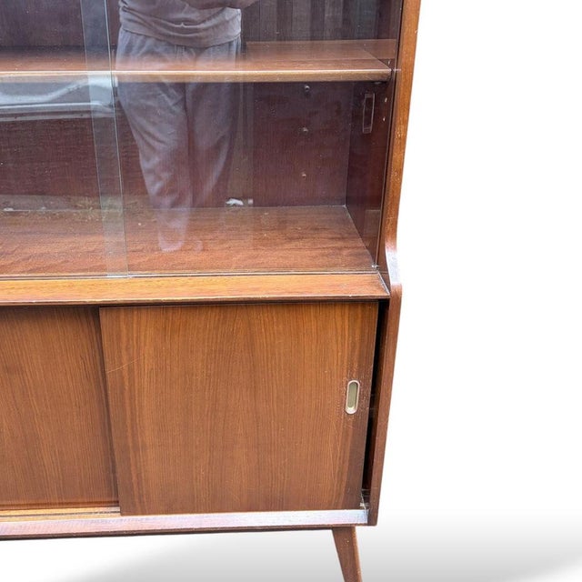Wood Mid-Century Modern Display Cabinet in Walnut For Sale - Image 7 of 11