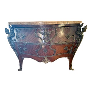 Italian Rococo Style 18th Century Commode For Sale