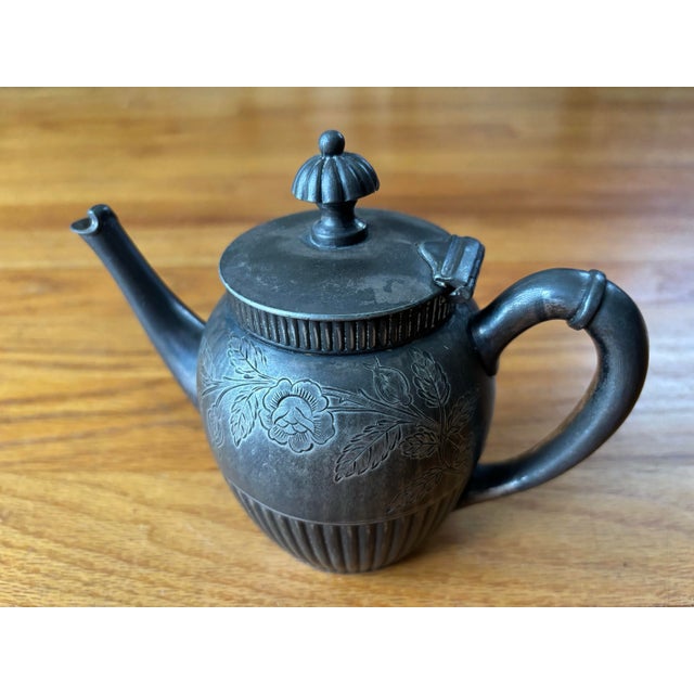 Antique 19th Century Meriden Britannia Co. Quadruple Silver Teapot - No. 868 An authentic late 19th-century Victorian...