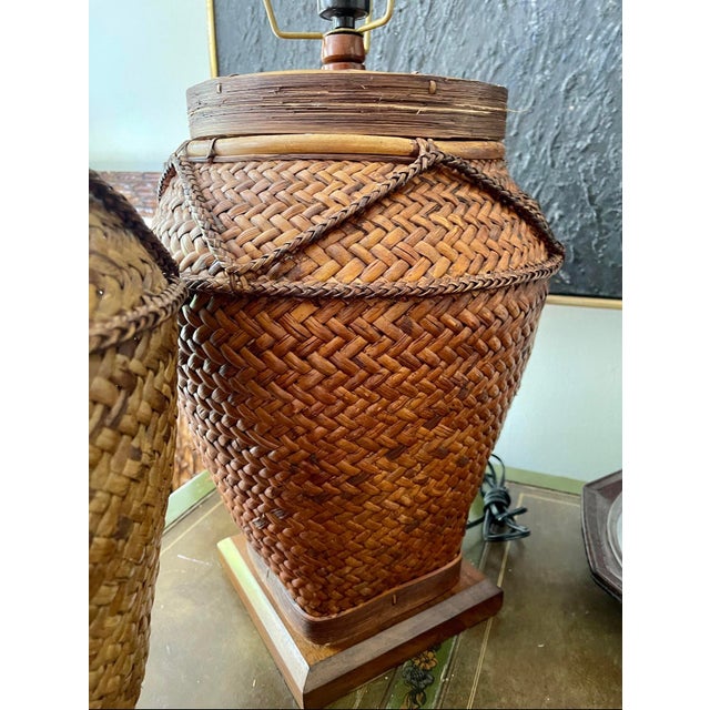 1950s Pair of Mid Century Southeast Asian Woven Split Bamboo Table Lamp For Sale - Image 9 of 10