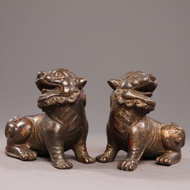 Traditional Pair of Antique Gilt Bronze Pixiu Statues, Mythical Beast Figures, 1.37kg For Sale - Image 3 of 9