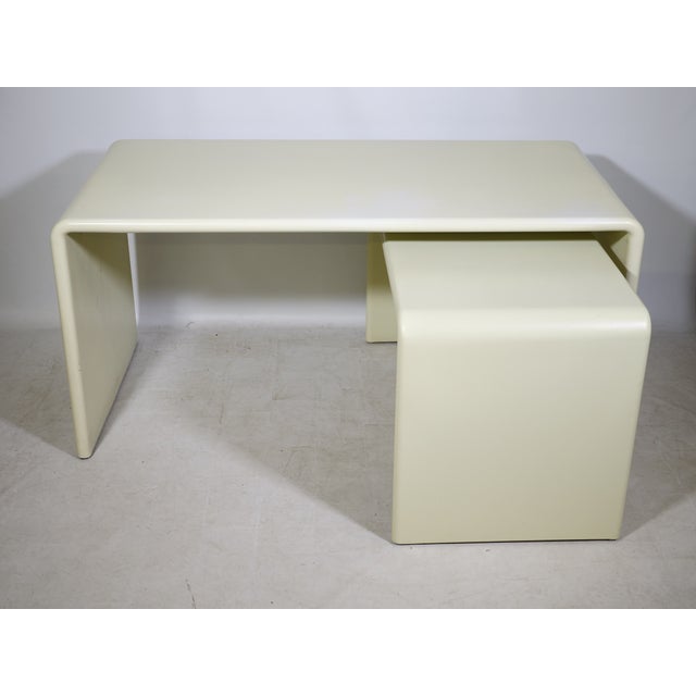 Space Age Nesting Desk in Fiberglass, 1970s, Set of 2 For Sale - Image 10 of 13