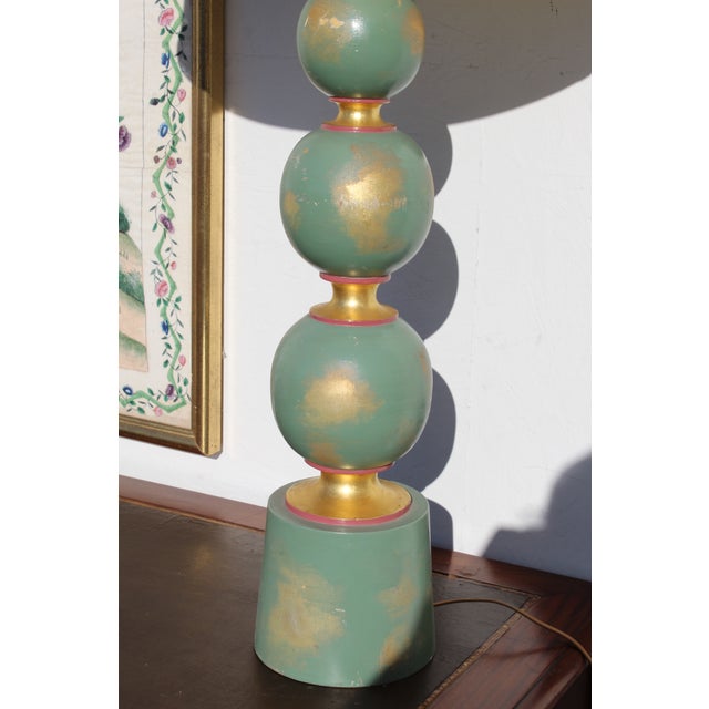 Wood 1940s Vintage Hollywood Regency Lamp With Shade For Sale - Image 7 of 9