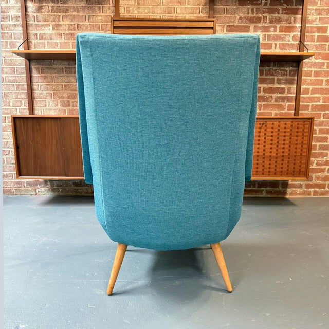 1960s Danish Scoop-Backed Lounge Chair For Sale In Philadelphia - Image 6 of 8