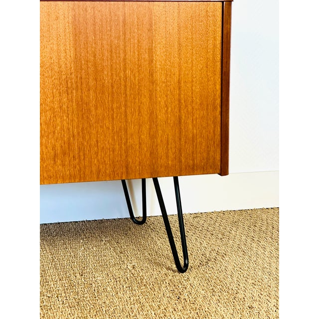 Low Scandinavian Teak Sideboard with 4 Doors and Hairpin Legs, 1960 For Sale - Image 16 of 17
