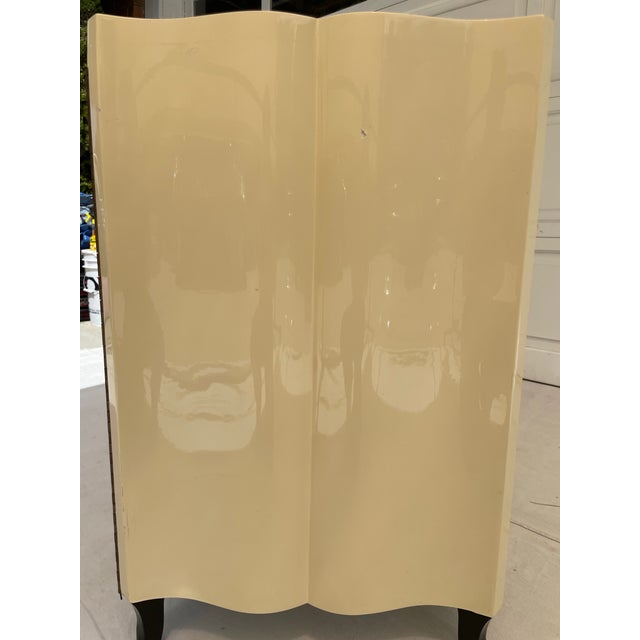 Ivory Reeves Design "Albert" Ivory Lacquered Serpentine Cabinet For Sale - Image 8 of 12