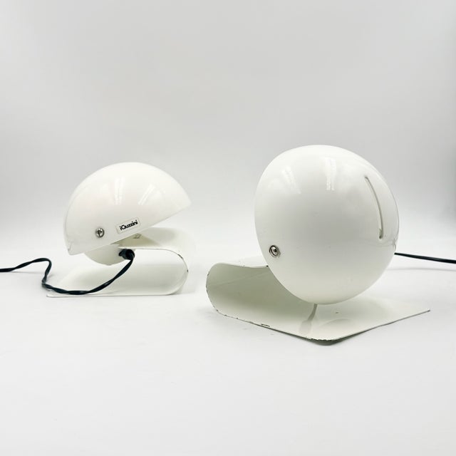 White Bugia Table Lamps by Giuseppe Cormio for Guzzini, 1970s, Set of 2 For Sale - Image 8 of 15