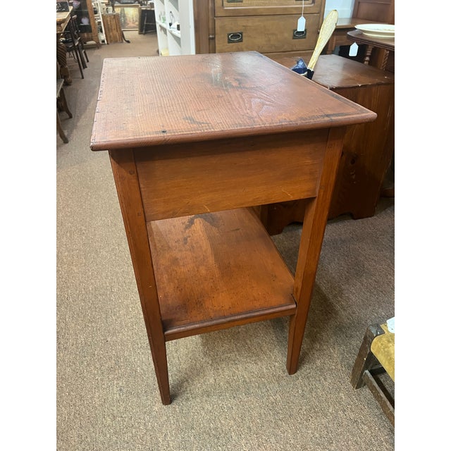 Shaker early 1800’s cherry Wood side table. This is a fabulous example of shaker Furniture in it’s original unrestored...