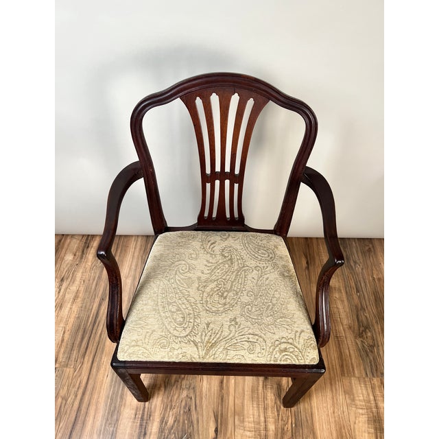 Antique English George III Mahogany Hepplewhite Armchair C. Early 19th Century For Sale - Image 12 of 15