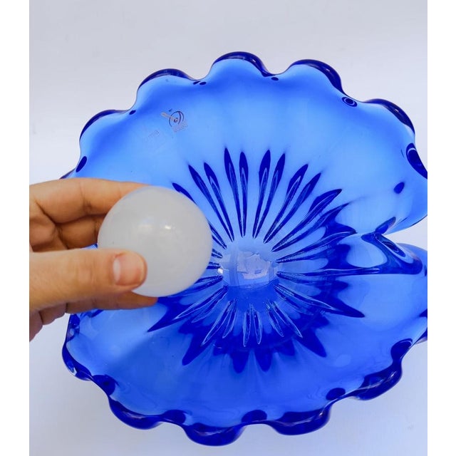 Shell with Blue Murano Glass Pearl, 1980s For Sale - Image 3 of 13