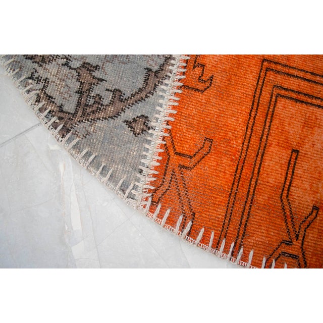 Earthy Colors Turkish Round Rug Hand Knotted Handstitched Living Room Entry Decor - 4'11" Diameter For Sale - Image 17 of 18