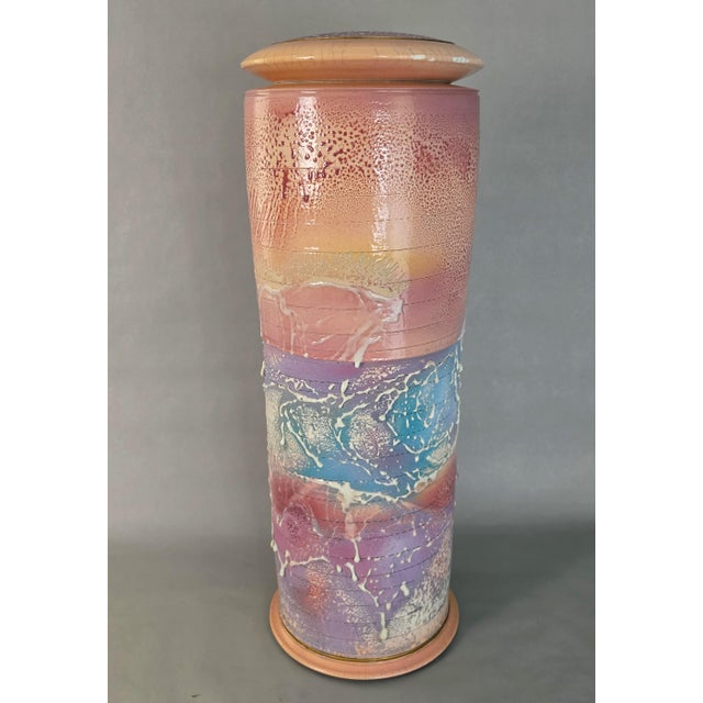 1980s Monumental 25" Steven Forbes-deSoule Ceramic Lidded Urn Vase 1988 For Sale - Image 5 of 16