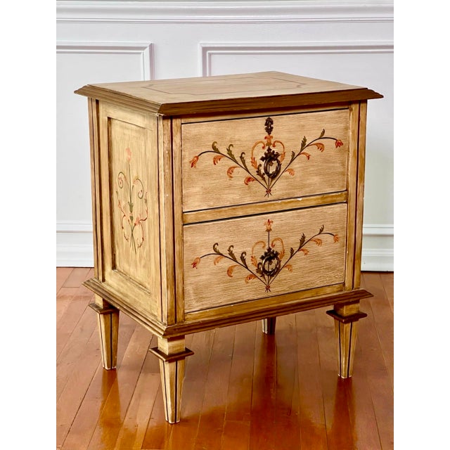 1920s Pair of Italian Neoclassical Style Paint Decorated Nightstands For Sale - Image 12 of 18