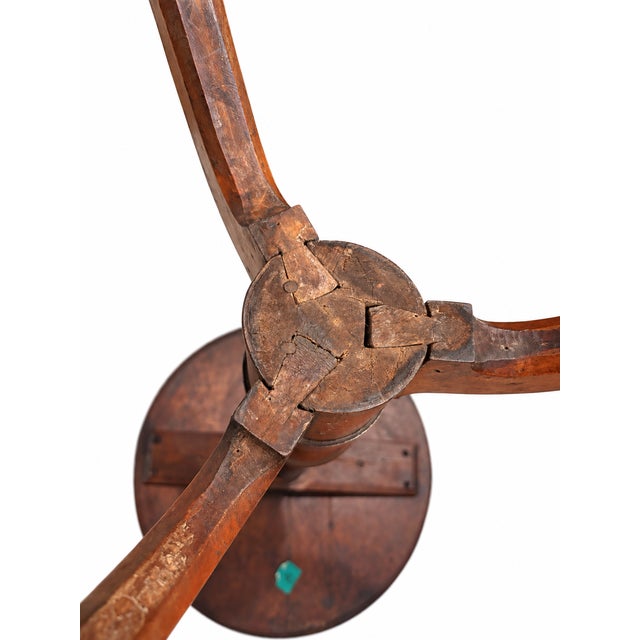 Traditional 18th Century American Federal Cherry Tripod Candle Stand Table For Sale - Image 3 of 18