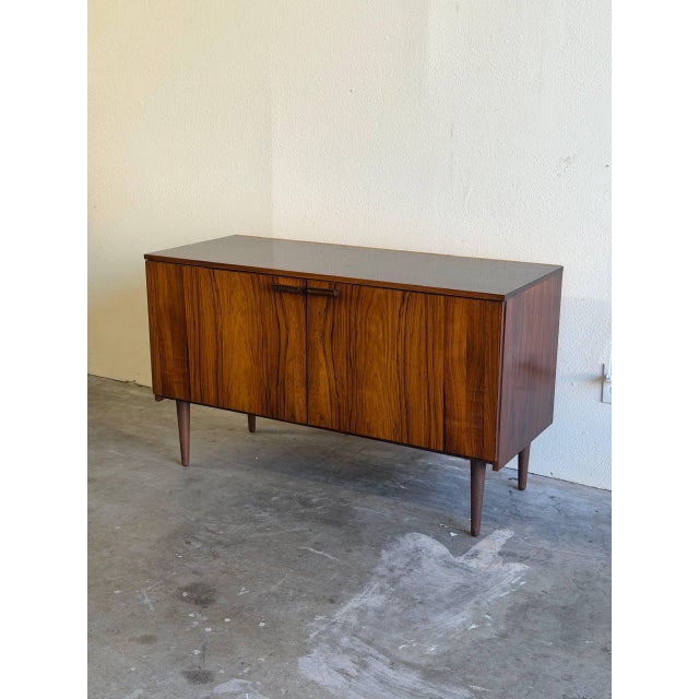 Vintage Danish Rosewood Sideboard Cabinet Mid Century Modern Credenza 1960s For Sale - Image 4 of 8