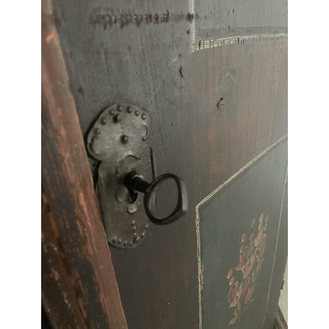 German Two Doors Barok Bauernbemahlt Closet, 1809 For Sale - Image 7 of 16