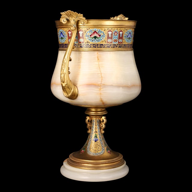 Late 19th Century Napoleon III Cup in Onyx and Gilt Bronze with Polychrome Enamel, 1880 For Sale - Image 5 of 14