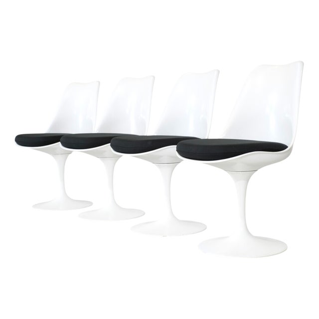 Pivoting Tulip Chairs by Eero Saarinen for Knoll, 1960s, Set of 4 For Sale