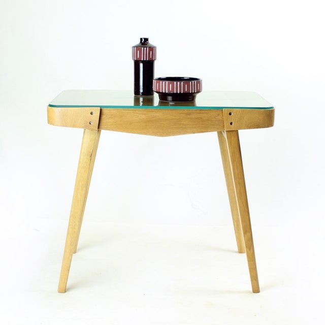 Mid-Century Coffee Table in Oak and Glass from Tatra, Czechoslovakia, 1960s For Sale - Image 4 of 16