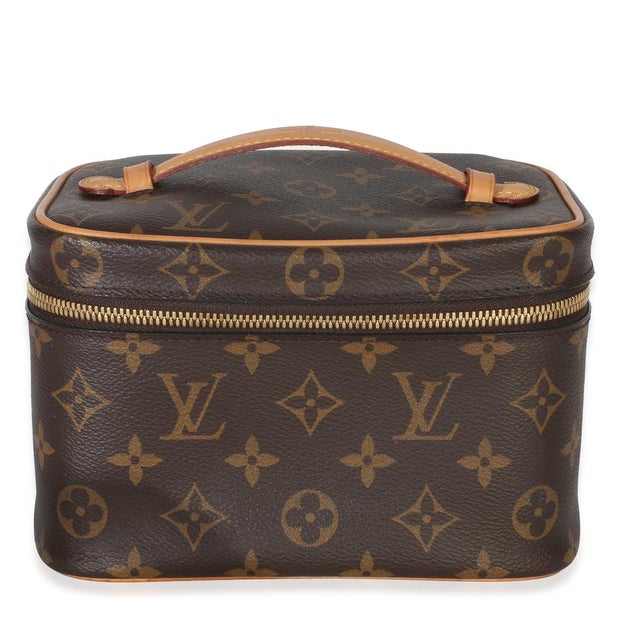 Item #: 154510 Interior Material: Leather MSRP: 1,280 Features Interior: Single slip pocket Dimensions: 7.5 x 5 x 4.75 in...