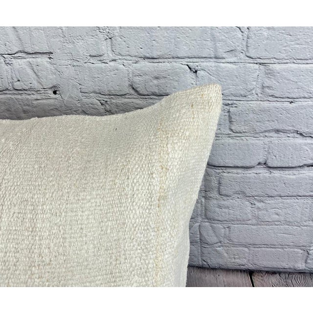 Turkish 20 x 20 Hemp Pillow Turkish Cushion Natural Grayish White Pillow Cushion Cover For Sale - Image 3 of 4