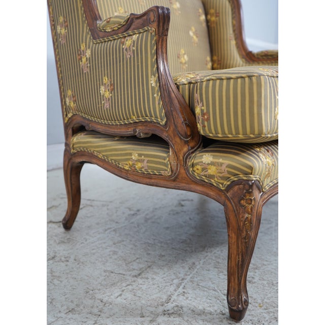 1990s Austoria French Louis XV Wide Seat Bergere Chair W. Ottoman For Sale - Image 5 of 18