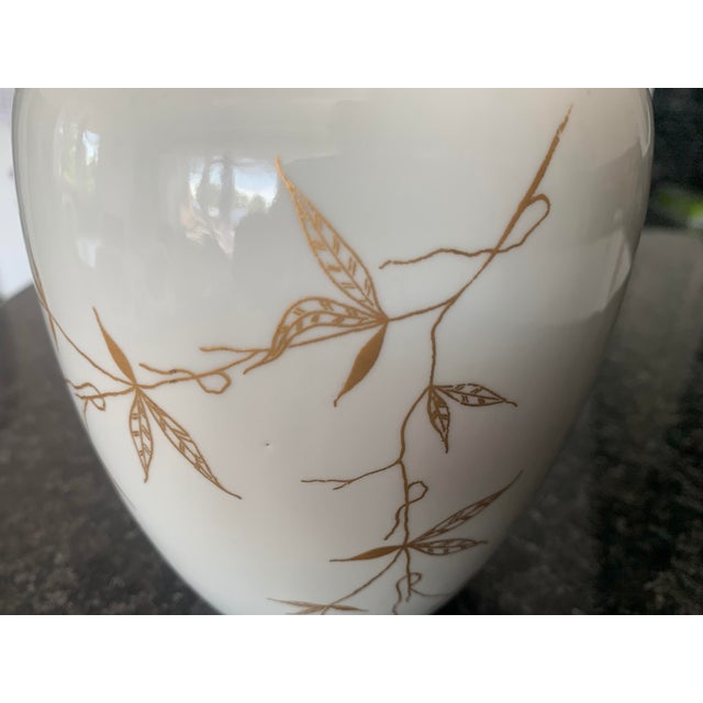Porcelain Vase from Weisswasser, Mid-20th Century For Sale - Image 13 of 18