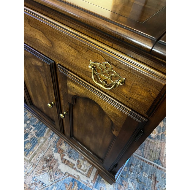 Statton Furniture 1980s Statton Trutype Americana Cherry Flip Top Server For Sale - Image 4 of 15