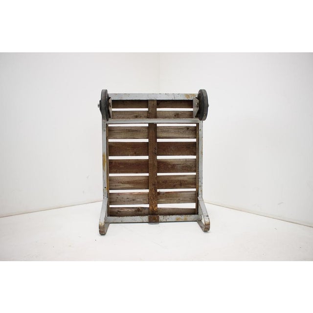 Gray Vintage Industrial Cart in Metal and Wood, Czechoslovakia, 1950s For Sale - Image 8 of 9