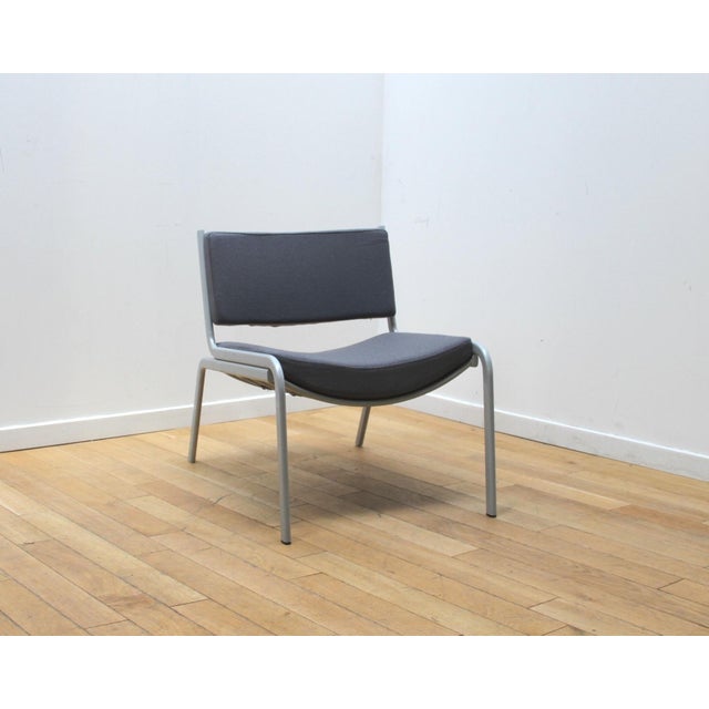 Pair of No. 1 armchairs, Copray and Scholten. Light gray metal frame and gray fabric seat. Removable cushions. In good...