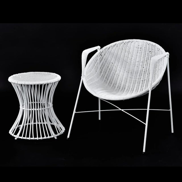 Mid-Century Modern Wicker Salterini Radar Style Chairs With Pedestal Side Tables Seating Set For Sale - Image 3 of 14