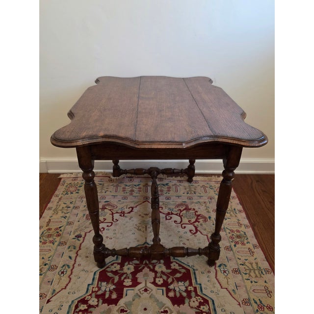 English 20th C. William & Mary Style Oak Table For Sale - Image 3 of 8