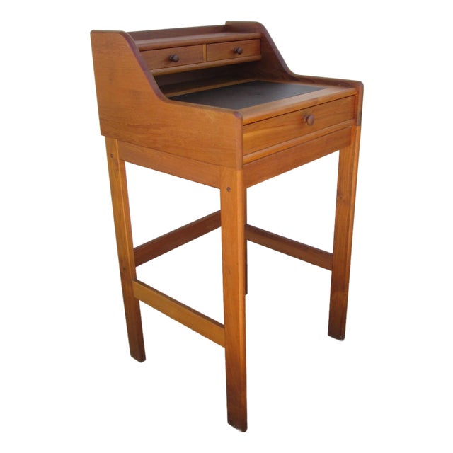 Mid 20th Century Danish Modern Teak Standing Desk Hostess Stand Drafting Table Lectern Pulpit For Sale