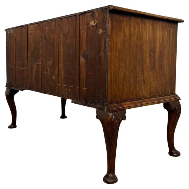 Wood 18th Century Queen Anne English Walnut Chest of Drawers For Sale - Image 7 of 12