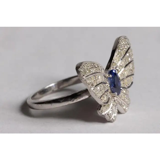 Contemporary Blue Sapphire and Diamond Butterfly Motif Ring, Size 6.75 For Sale - Image 3 of 4